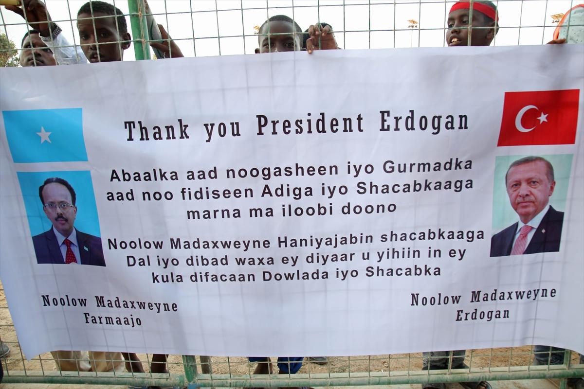 Somali'deki terör protestosunda Erdoğan sloganları