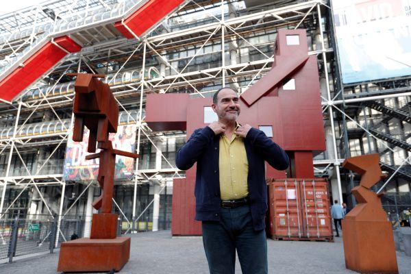 Louvre Müzesi müstehcen heykeli kabul etmedi