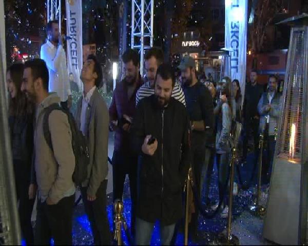 İPhone 8 İstanbul'da satışa çıktı