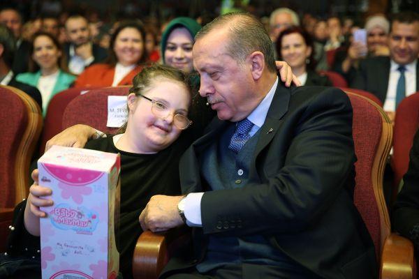 Cumhurbaşkanı'nın çocuk sevgisi