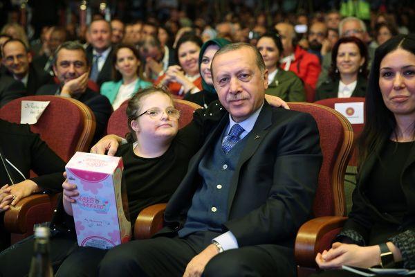 Cumhurbaşkanı'nın çocuk sevgisi