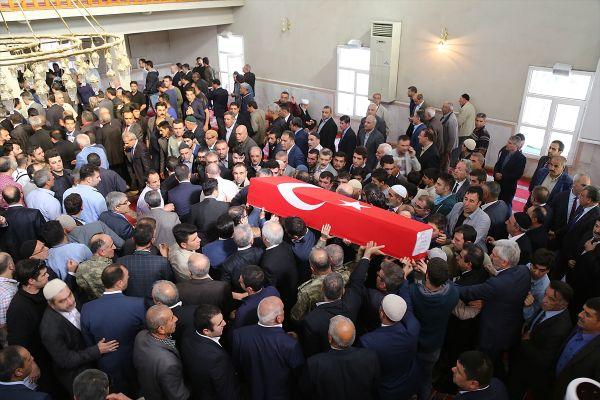 Şehit Dicle, Diyarbakır'da son yolculuğuna uğurlandı