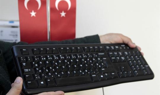 Kamuda F klavye dönemi