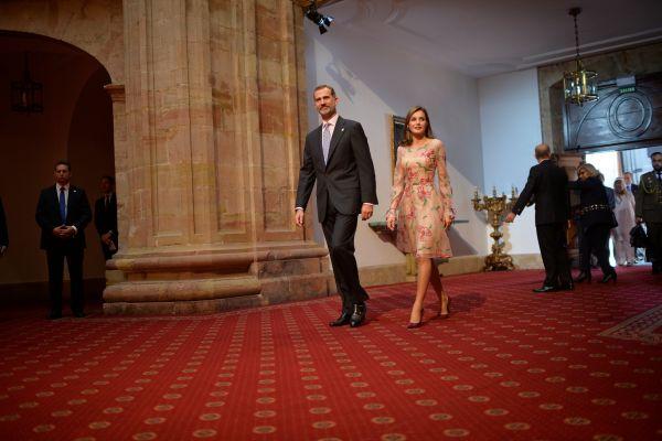 İspanya Kralı istenmeyen adam ilan edildi