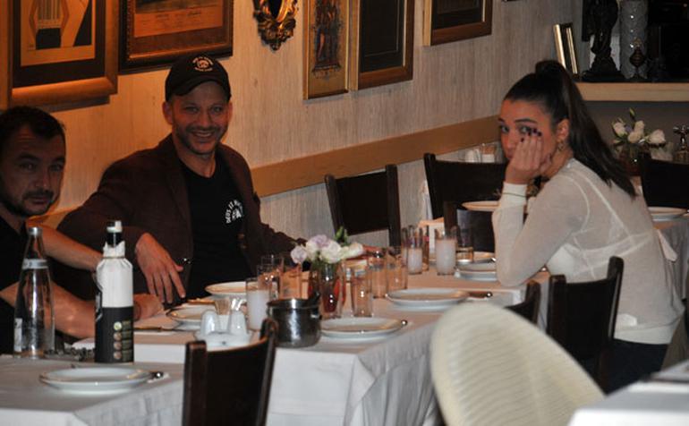 Rıza Kocaoğlu ve Damla Colbay yemekte