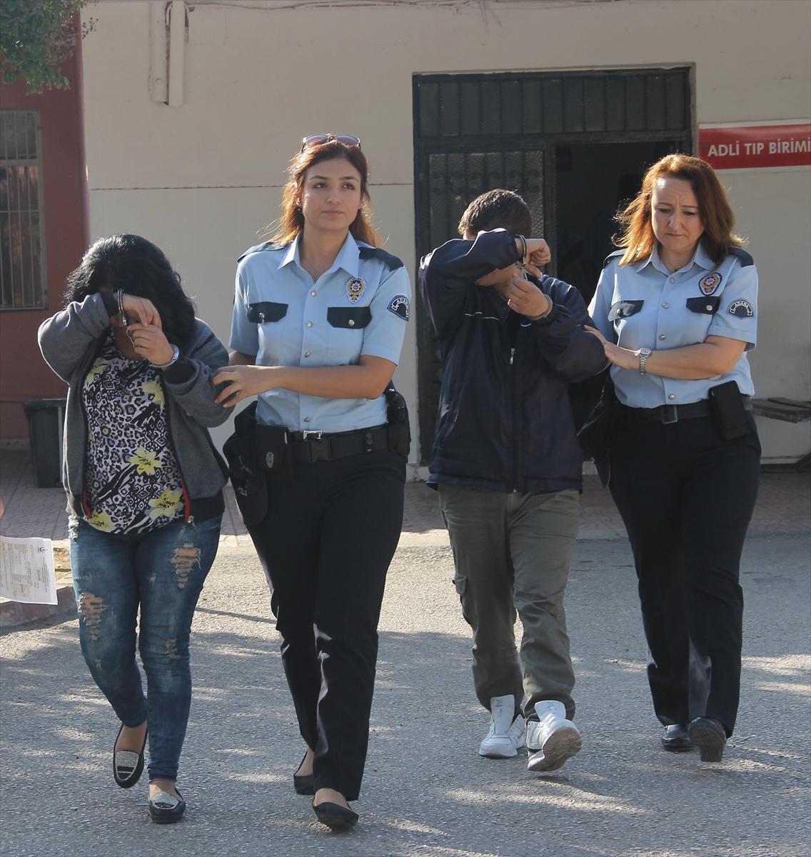 Biri erkek kılığında iki kadın, evlilik vaadiyle dolandırdı