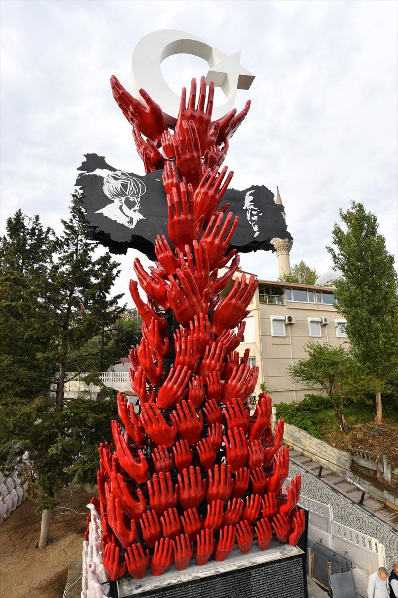 Avrupa Yakası'na 15 Temmuz Şehitleri Anıtı yapıldı