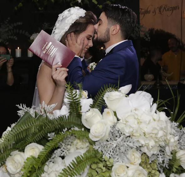 Rüzgar Erkoçlar: Altınları bozdurmadık