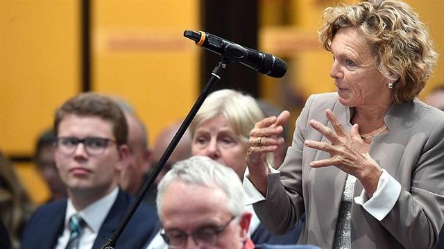 Alman profesörden Türk öğrenciye başörtü saygısızlığı