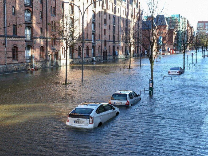 Hamburg sular altında