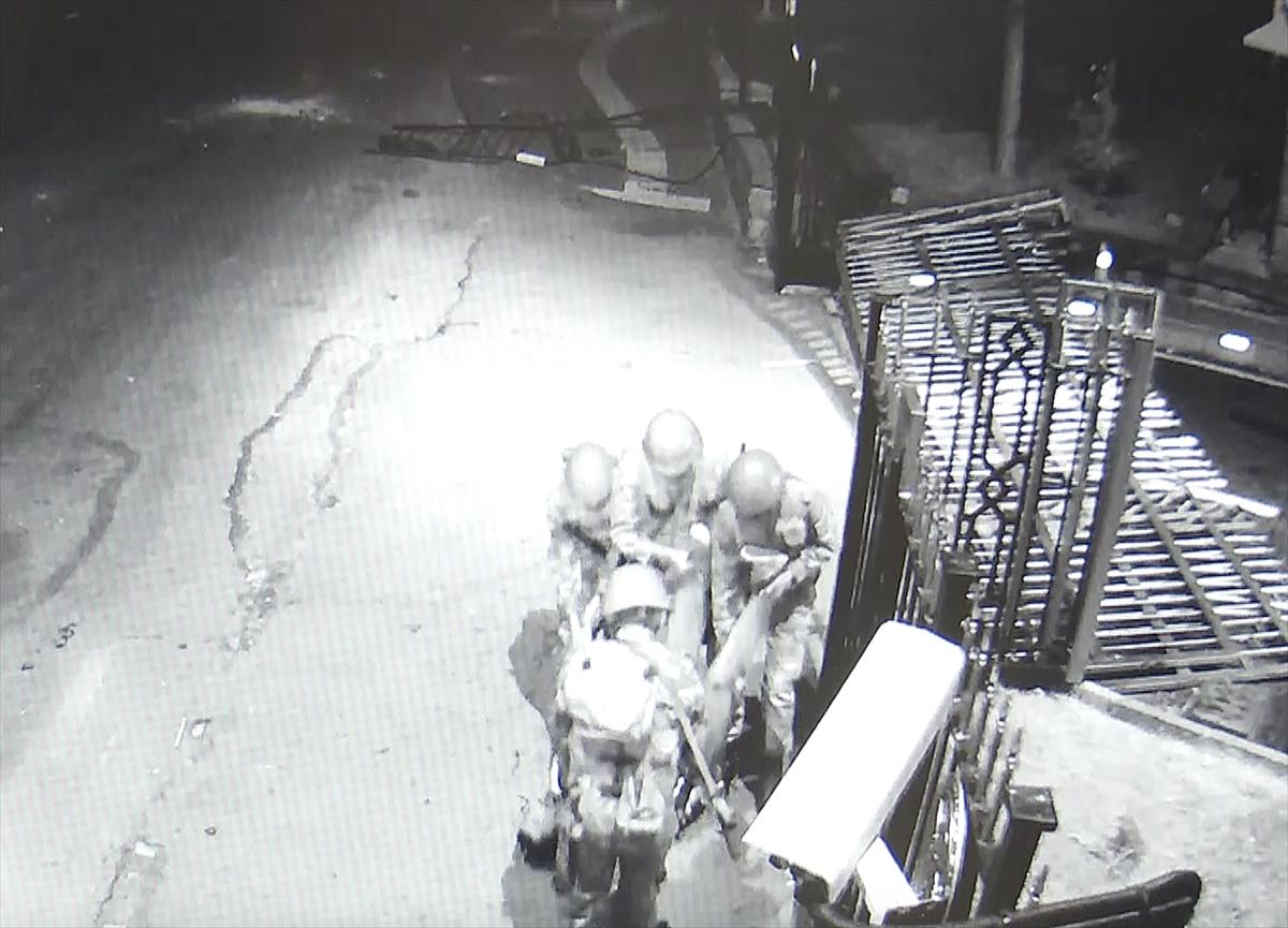 Darbe girişimine ilişkin yeni görüntüler