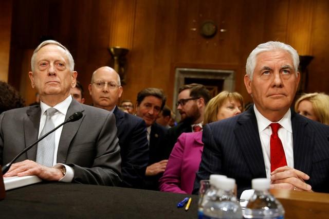 Amerikalı bakanlardan sınırsız savaş yetkisi talebi