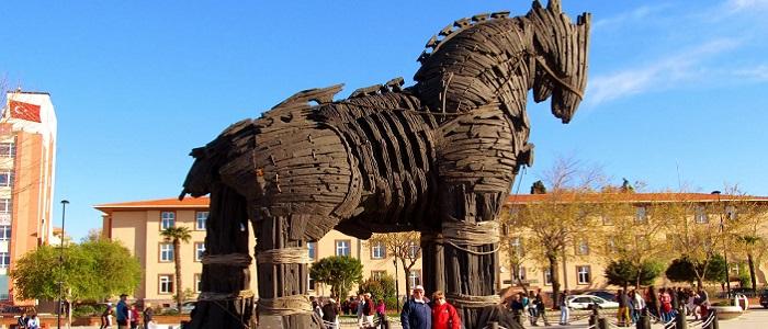 İtalyan arkeologa göre Truva Atı gemi