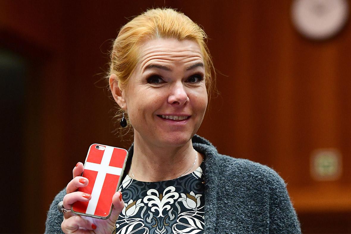 Danimarkalı Bakan Stojberg makam aracıyla mülteciyi ezdi