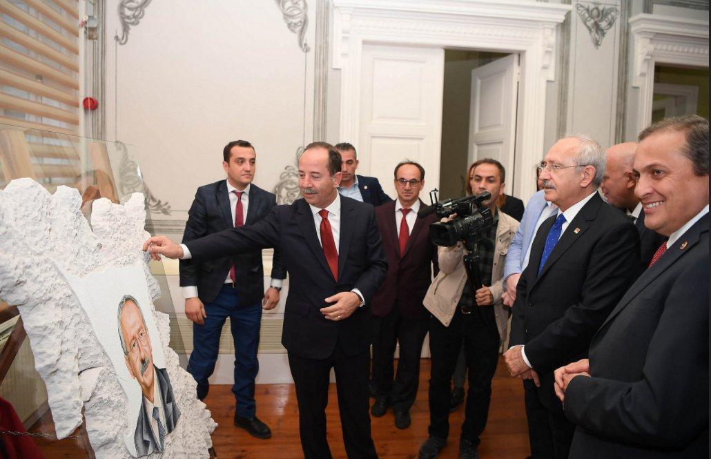 Edirne'de Kılıçdaroğlu'na heykel hediyesi