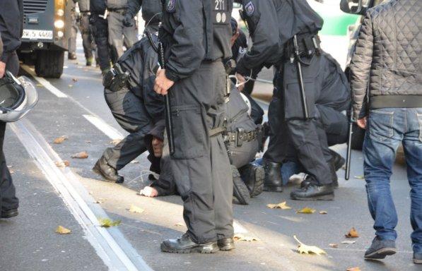 Alman esnaflar PKK'lılara tepki gösterdi