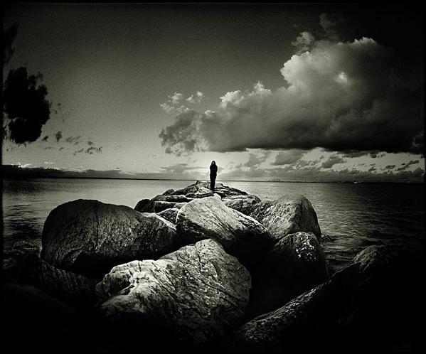 Tarık Tufan’dan yeni kitap: Beni Onlara Verme