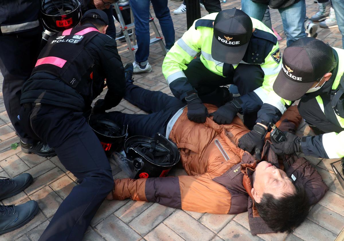 Güney Kore'de Trump arbedesi