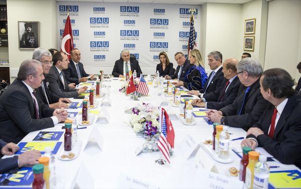 Başbakan, Bahçeşehir Üniversitesi'ni ziyaret etti