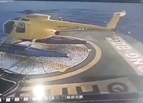 Kalkış yapan helikopter saniyeler içinde düştü