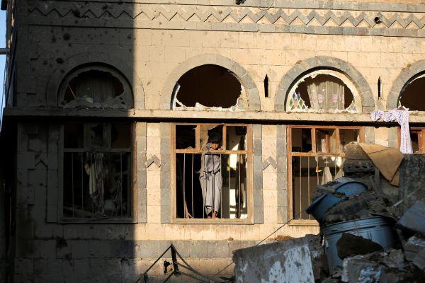 Suudi Arabistan jetleri Yemen'i vurdu