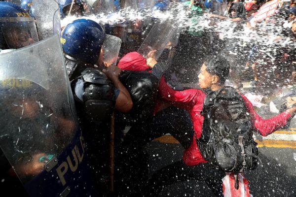 Filipinler'de Trump protestosu