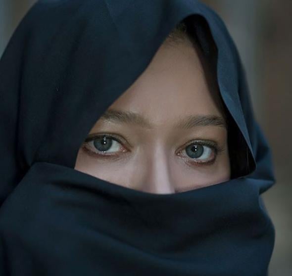 Nurgül Yeşilçay İran'da depreme yakalandı