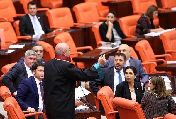 Mahmut Tanal kırmızı, sarı, yeşil  renklerini savundu