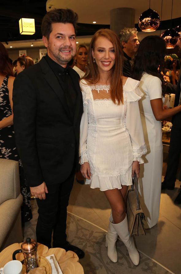 Elçin Sangu aldatıldı