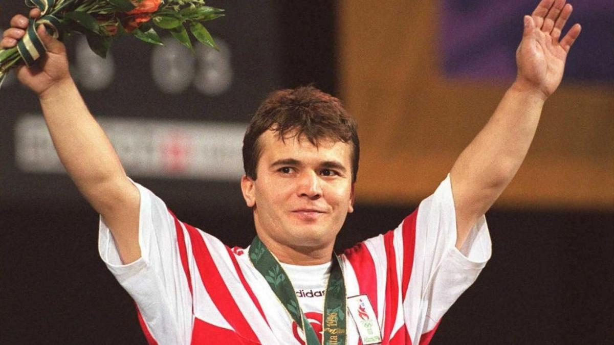 FETO, Naim Süleymanoğlu'nun akrabasından dayak yemiş