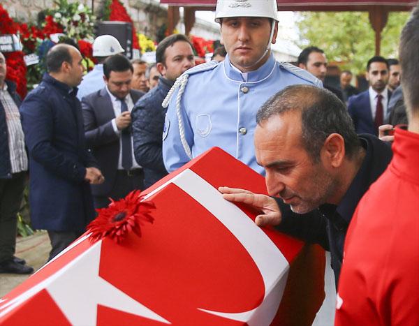 Süleymanoğlu'nun ezeli rakibi Leonidis cenazedeydi