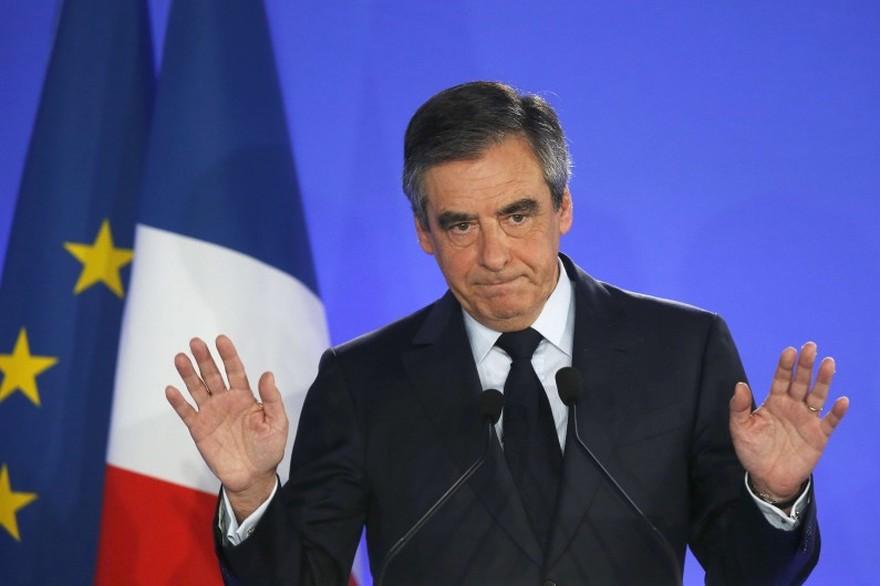 François Fillon siyaseti bıraktı