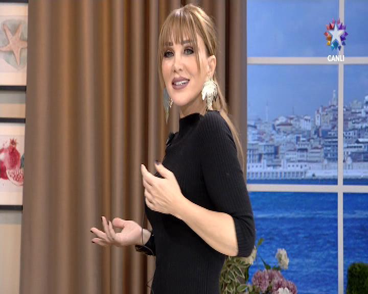 Seren Serengil canlı yayında karnını gösterdi
