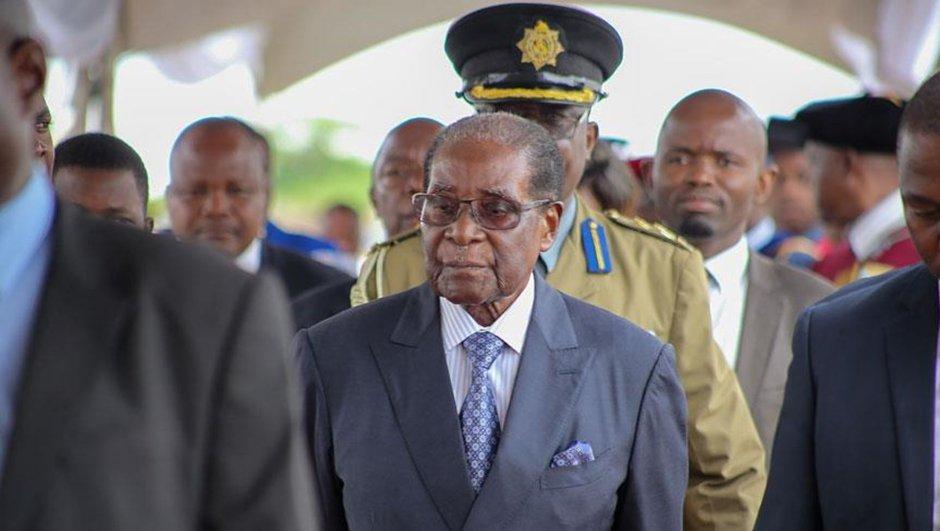 Zimbabve lideri Mugabe istifa etti