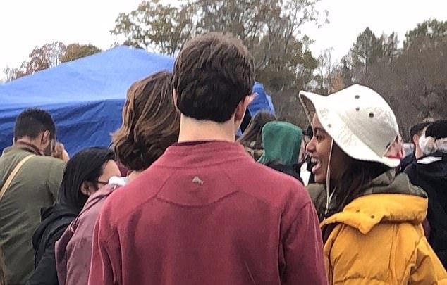 Obama'nın kızı sevgilisiyle yakalandı