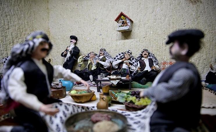 Oyuncak bebek müzesi tarihe ışık tutuyor