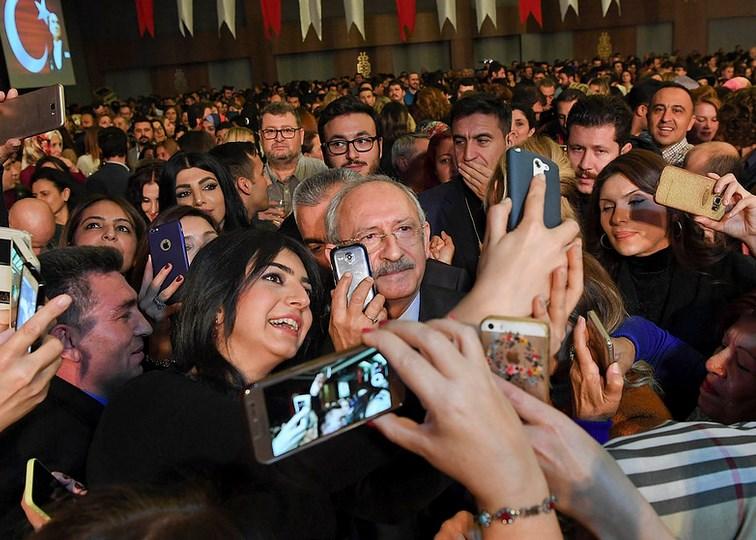 Kılıçdaroğlu öğretmenlerle bir araya geldi