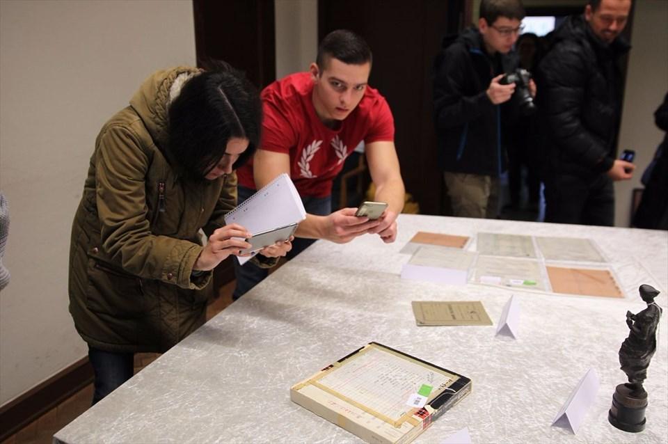 John Lennon’ın kayıp eşyaları Berlin’de ortaya çıktı