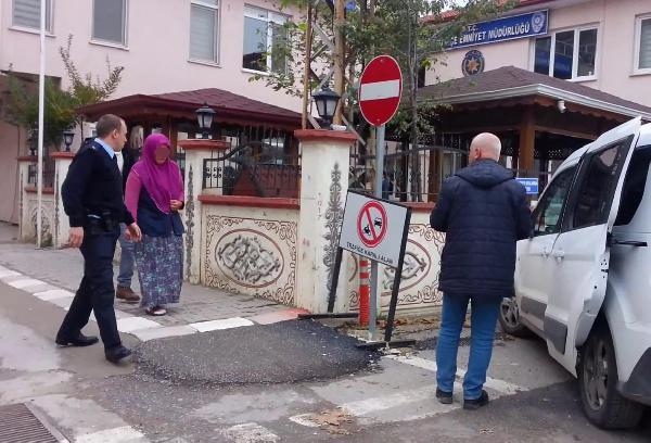 On yaşındaki oğlunu sevgilisiyle basınca öldürdü