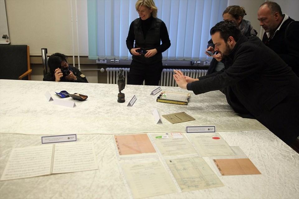 John Lennon’ın kayıp eşyaları Berlin’de ortaya çıktı