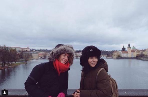 Burcu Biricik ve Zeynep Çamcı'nın Prag tatili