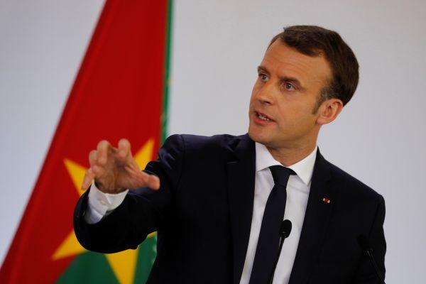 Macron'dan Burkina Faso'da tuhaf davranışlar
