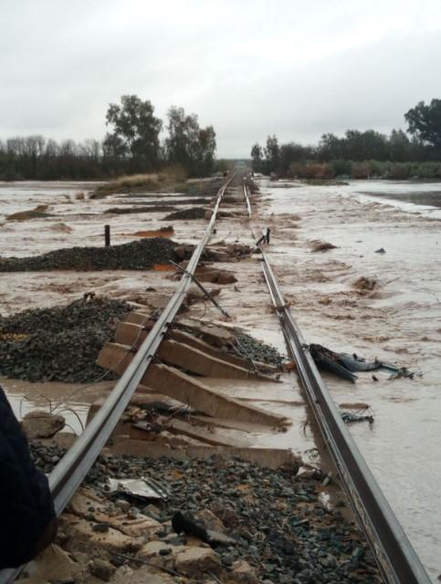 İspanya'da yolcu treni raydan çıktı