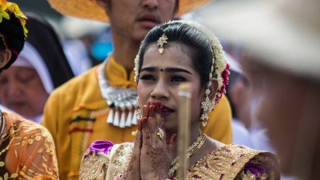 Papa Francesco'dan Buda güzellemesi