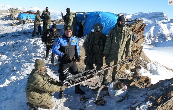 Emniyet Müdürü'nden Buzul Dağı'ndaki Mehmetçik'e ziyaret