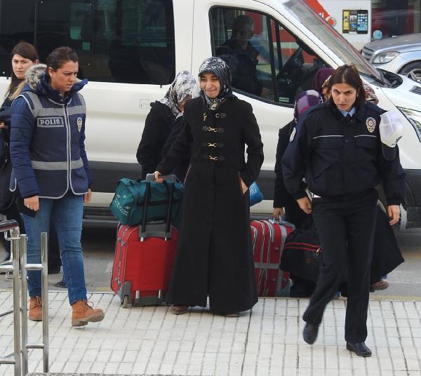 FETÖ şüphelisi 6 kadın, adli kontrol şartı ile serbest