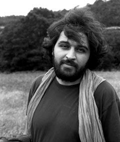 Alper Gencer’in şiir kitabı: AH