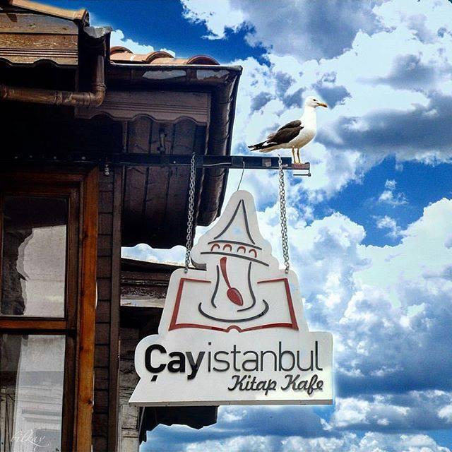 Keyifle kitap okuyabileceğiniz kafeler