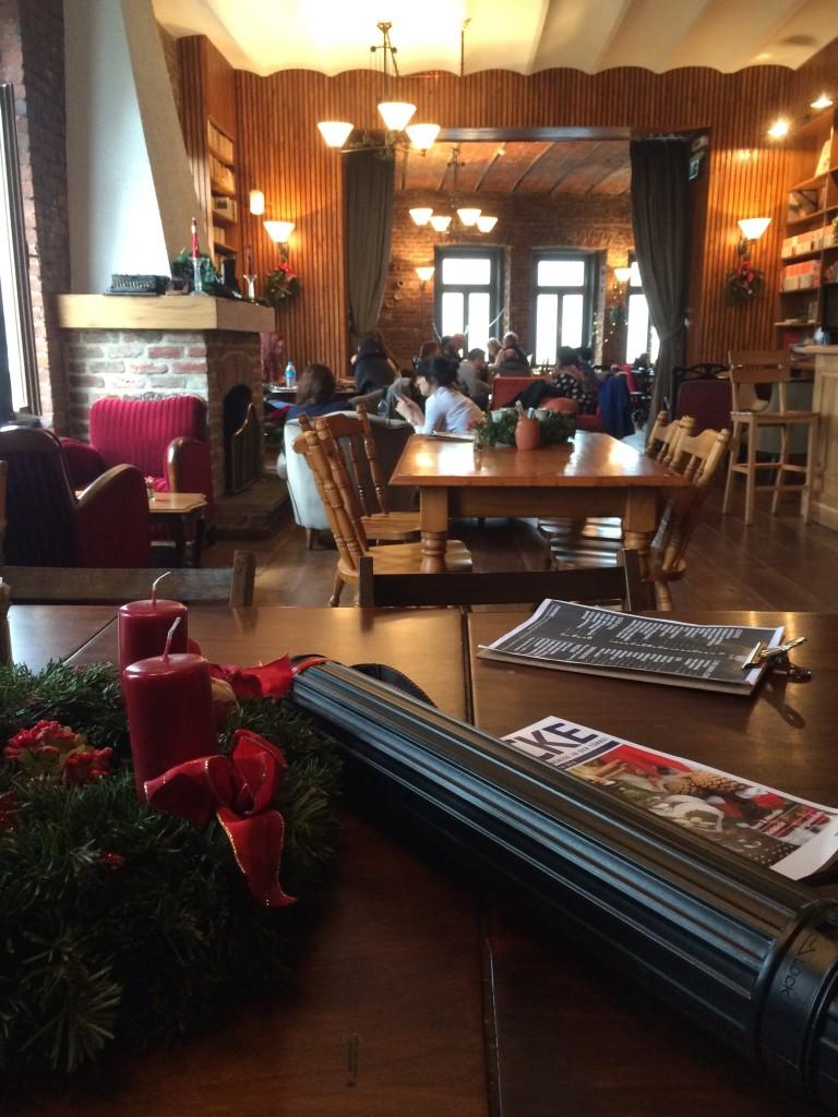 Keyifle kitap okuyabileceğiniz kafeler