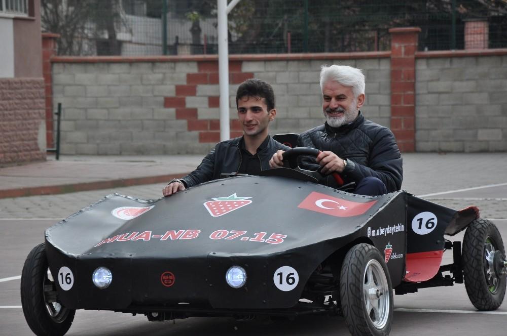 İmam hatipli öğrenciler araç yaptı